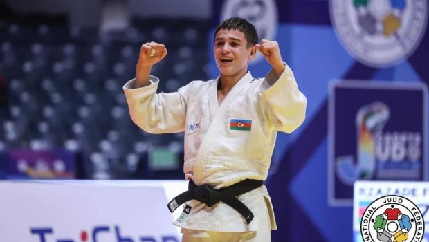 Fərid Rzazadə dünya çempionu oldu &ndash; FOTO