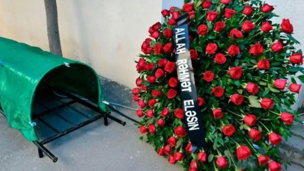Bakıda futbolçu VƏFAT ETDİ &ndash; FOTO