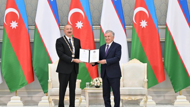 Azərbaycan və Özbəkistan prezidentlərinin təltifolunma mərasimi &ndash; FOTO
