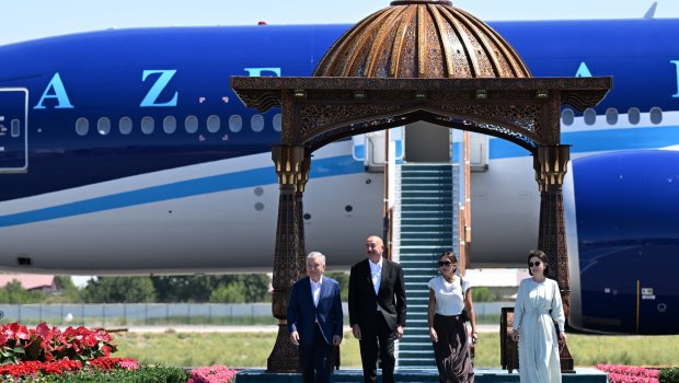 Prezident Buxarada belə QARŞILANDI &ndash; VİDEO