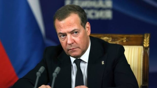 Medvedev: &ldquo;Zelenskini də Saakaşvilinin aqibəti gözləyir&rdquo;