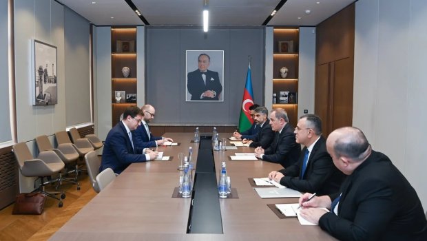 Avstriyanın yeni səfiri etimadnaməsinin surətini Ceyhun Bayramova təqdim etdi &ndash; FOTO