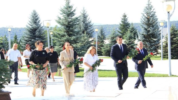 Qusarda təhsil işçilərinin ənənəvi sentyabr konfransı keçirildi - FOTO