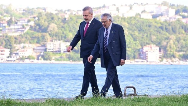 Pakistan və Türkiyə XİN başçıları İstanbulda görüşdülər