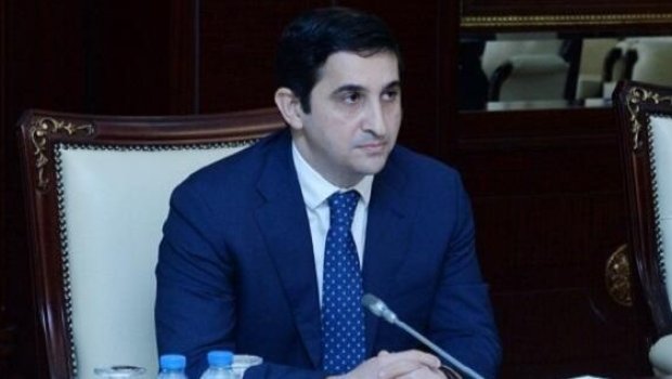 Nazir Elnur Mirzəyevi təqaüdə göndərdi