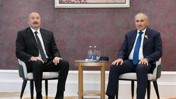 İlham Əliyevin Bişkekdə Paşinyanla görüşü dünya mediasında &ndash; FOTO
