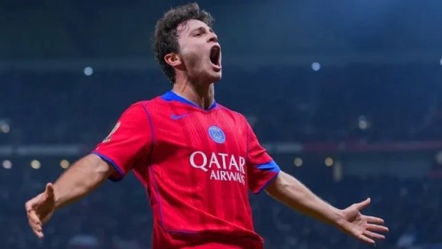 İllik 8,5 milyon avro qazanan futbolçu məşqə ucuz avtomobillə gəldi