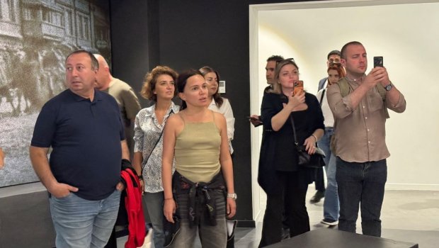 Gürcüstanlı jurnalist və bloqerlər Gəncəyə səfər edib - FOTO