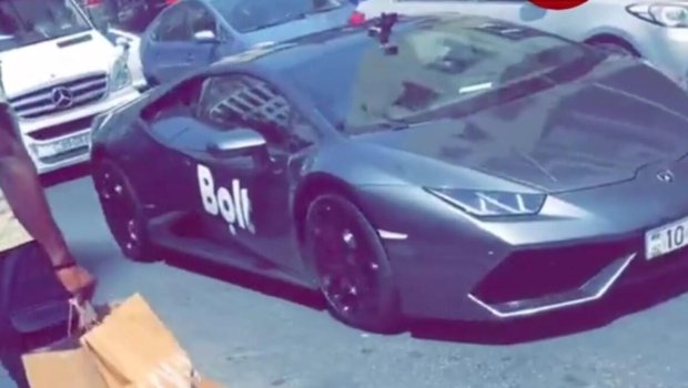 Bakıda sərnişin taksi sifariş etdi: &ldquo;Lamborghini&rdquo; gəldi - VİDEO