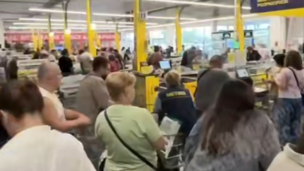 Kuşner və Uitkofun Kiyevə gəlişi sakinlərin işinə yaradı - Supermarketlərə üz tutdular - VİDEO