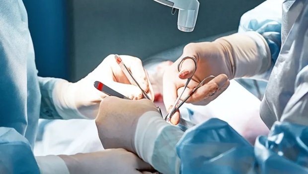 Qanunsuz plastik əməliyyatlar aparan 3 cərrah CƏZALANDIRILDI, 22 klinika cərimələndi &ndash; RƏSMİ