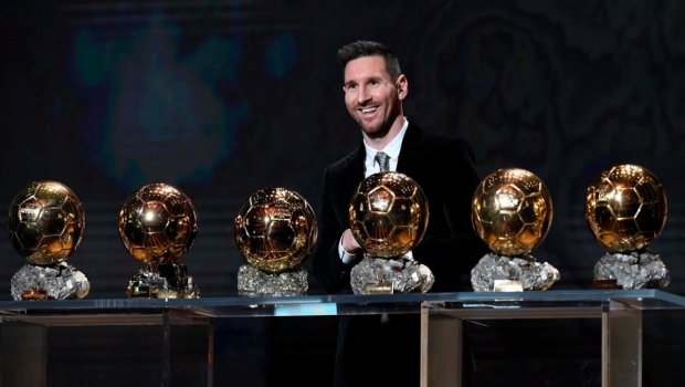 Messi 17-ci dəfə "Qızıl top" mükafatına namizəd göstərildi