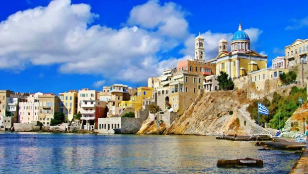 Yunanıstanın Siros adası pulsuz yaşamağı təklif edir &mdash; Amma bir şərtlə...