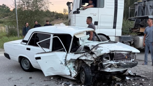Qubada avtomobillər toqquşdu: Xəsarət alanlar var &ndash; FOTO/VİDEO