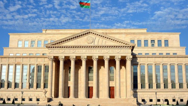Azyaşlı ilə birlikdə cinayət törətmək onu cinayətə cəlb etmək sayılmır &ndash;QƏRAR