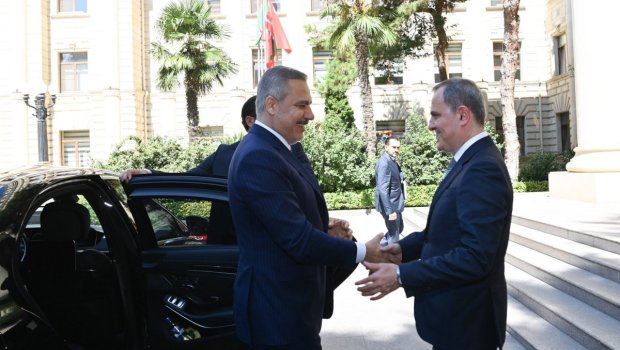 Ceyhun Bayramovun Hakan Fidanla təkbətək görüşü keçirilir &ndash;YENİLƏNİB/FOTO
