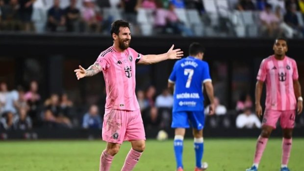 Messi karyerasında 49-cu titulunu qazandı - VİDEO