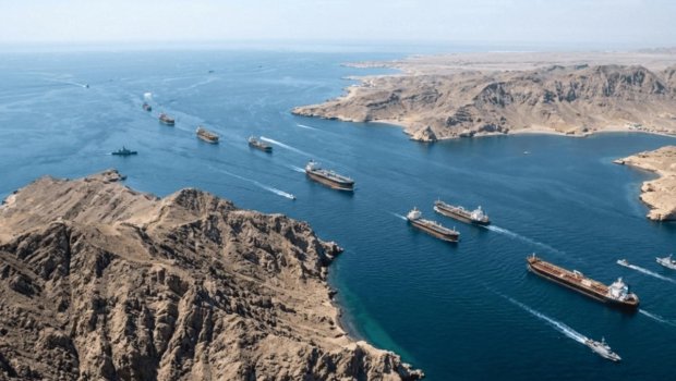CENTCOM: Hörmüz boğazından 1 milyard bareldən çox neft keçirilib