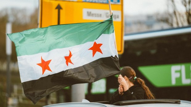 Bəşər Əsəd dövründə xidmət etmiş general həbs edildi