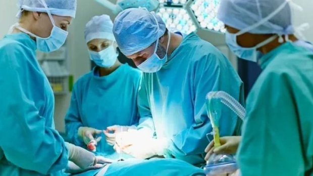 Daha beş plastik cərrahın fəaliyyətinə icazə verildi &ndash; ADLAR