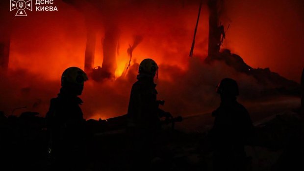 Kiyevə raket zərbəsi: 2 ölü, 8 yaralı var - FOTO - VİDEO