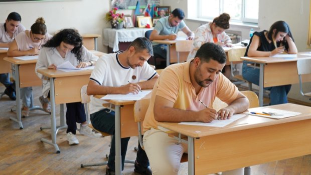 Dövlət qulluğu imtahanında yeni QAYDA