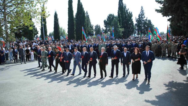 Gəncədə Anım Günü ilə bağlı ümumşəhər tədbiri keçirildi - FOTO - VİDEO