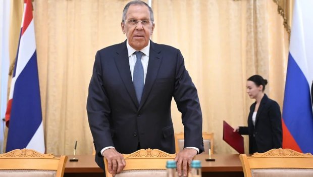 Lavrov deputat mandatından imtina etdi