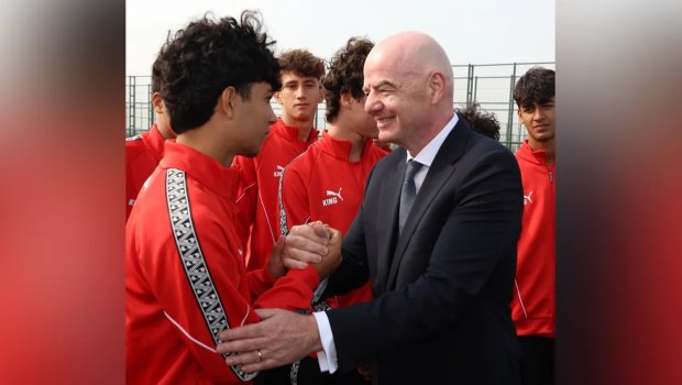 Canni İnfantino Bakıda Azərbaycan U-15 millisi ilə görüşünü paylaşdı - FOTO