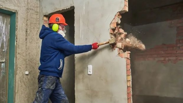 Mənzilinin divarlarını, balkonları söküb otağa birləşdirənlərə XƏBƏRDARLIQ