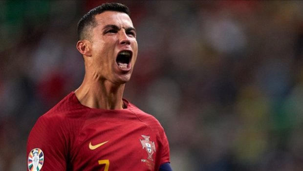 Ronaldo Portuqaliya milli komandasından ayrıldığını təsdiqlədi