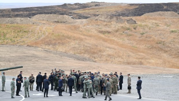 3 ölkənin müdafiə naziri Xocavənd rayonunda hərbi texnikanın sərgisində &ndash; FOTO