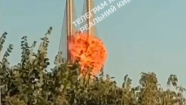 Kiyev körpüsü yenə vuruldu - VİDEO