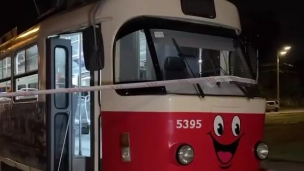 Sərxoş vəziyyətdə tramvayı qaçırdı &ndash; VİDEO