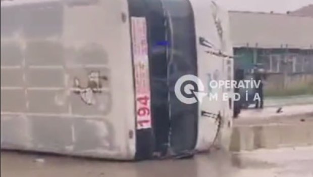 Bakıda marşrut avtobusu aşdı &ndash; VİDEO