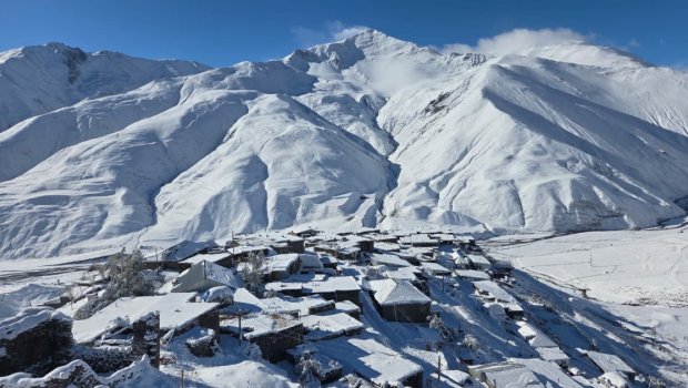 Quba və Qusarın dağ kəndlərinə ötən gecə də qar yağıb - FOTO