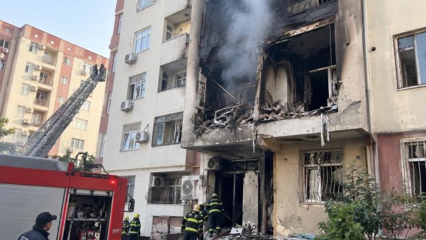 Abşeronda yaşayış binasında partlayış - FOTO/VİDEO
