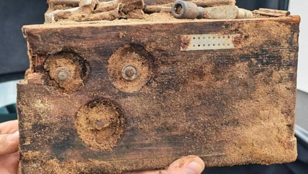 Meşədə 1939-cu ilə aid telefonlar tapıldı: 80 ildən çox torpaqda qalıblar - FOTO