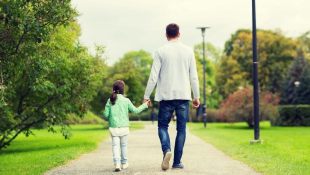 Valideyn himayəsindən məhrum uşaqların övladlığa götürülməsi qaydası DƏYİŞDİ &ndash; FƏRMAN