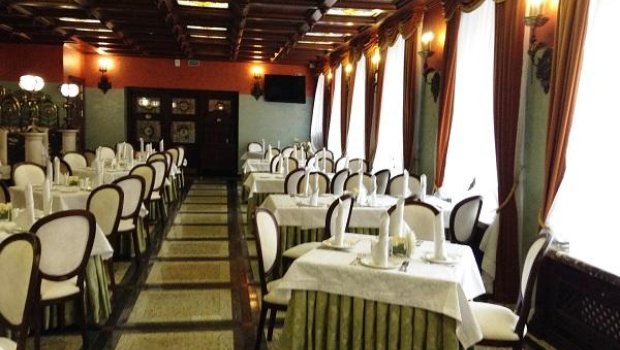 AQTA əməkdaşlarını restorana buraxmadı, cərimələndi