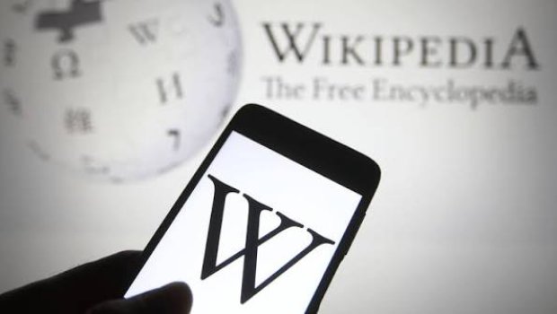 Vikipediyada süni intellekt TƏHLÜKƏSİ