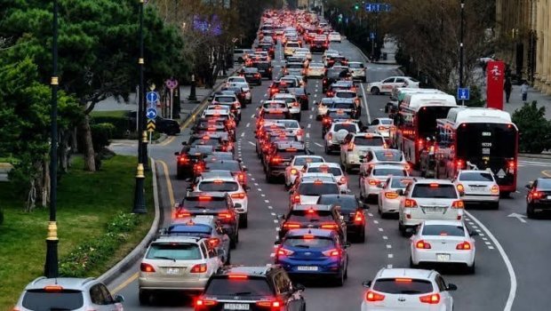 Dəyişən iş qrafiki tıxacları azalda bilmədi - Yeni TƏKLİF GÜNDƏMDƏ