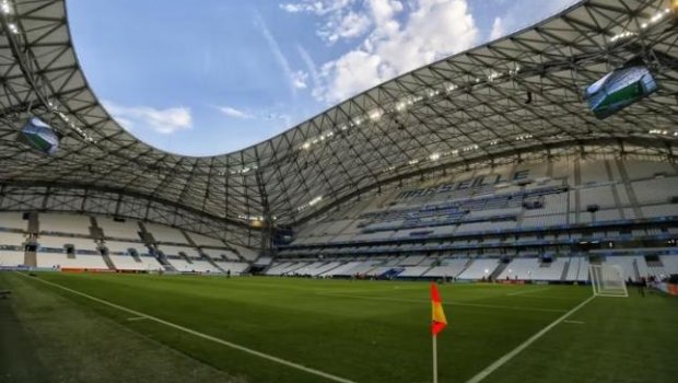Klub qənaət üçün futbolçuların maaşını AZALDA BİLƏR