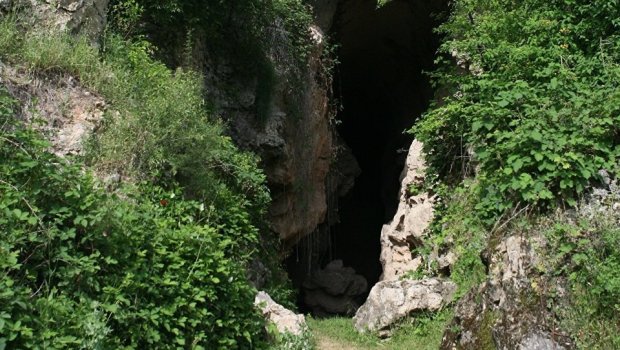 Beynəlxalq səyahətçilər Azıx mağarasına getdilər