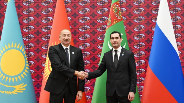 İlham Əliyev &ldquo;Avaza&rdquo; Kompleksində - FOTO