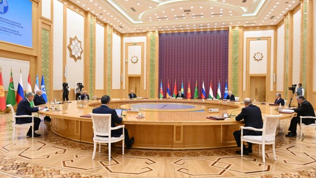 İlham Əliyev MDB Dövlət Başçıları Şurasının məhdud tərkibdə iclasında - FOTO