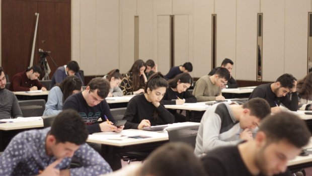 Universitetə imtahansız qəbul ümidi ilə kollec seçənlərə xəbərdarlıq