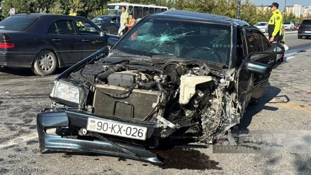 Sumqayıtda mikroavtobusla minik avtomobili toqquşdu: Xəsarət alanlar var - FOTO