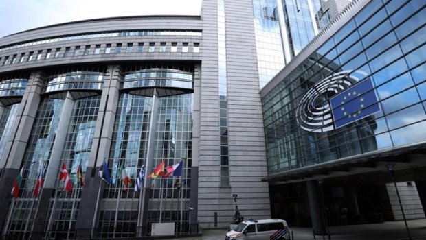 Aİ rusiyalı turistlər üçün viza qaydalarını sərtləşdirir