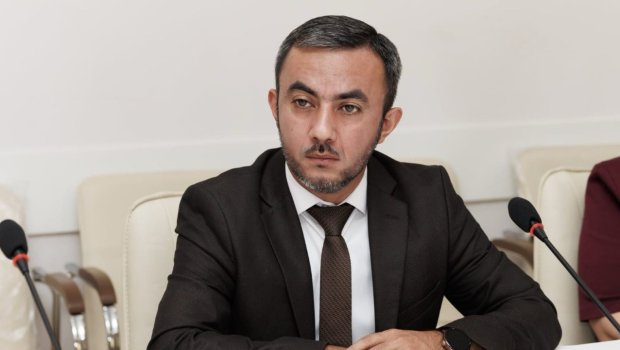 Orxan İsayev: &ldquo;Təhsilin dünyəviliyi üçün ilk addımlardan biri vahid geyimin tətbiqidir&rdquo;